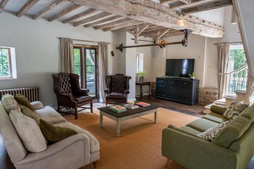 Boddington Mill, Enchanting 3 Bdr Retreat by Oriri in Pilley Boddington Mill, Enchanting 3 Bdr Retreat by Oriri in Pilley