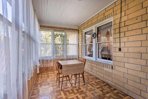Cozy Marlinton Home Fish, Hunt and Ski Nearby! in Марлинтон Cozy Marlinton Home Fish, Hunt and Ski Nearby! in Марлинтон
