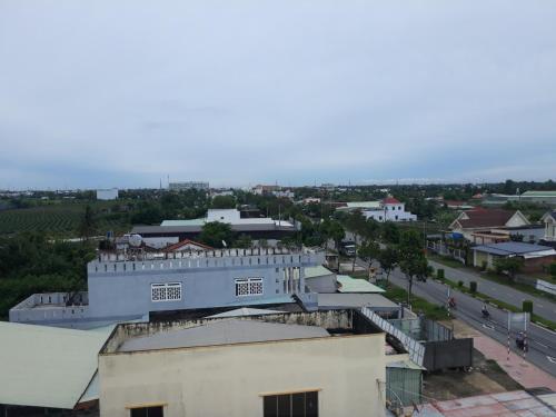 Exterior view, Nha Nghi Hoang Oanh 2 in Tân An Exterior view, Nha Nghi Hoang Oanh 2 in Tân An