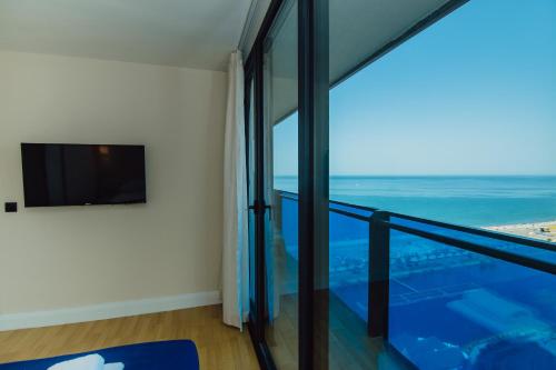 Blue-Panorama Hotel Orbi City