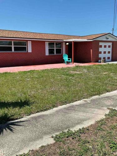 FLORIDA home 4 Bedroom 3 bathrooms s Villa with heated pool in Holiday (FL) FLORIDA home 4 Bedroom 3 bathrooms s Villa with heated pool in Holiday (FL)