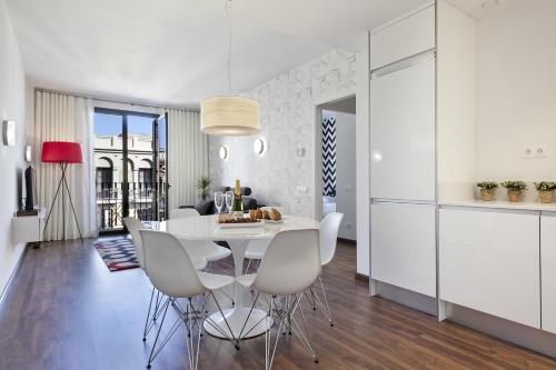 Hotel Ab Bailen Apartments