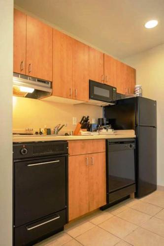 在meiguo.com看到的LuxiaSuites City Center的介绍图片