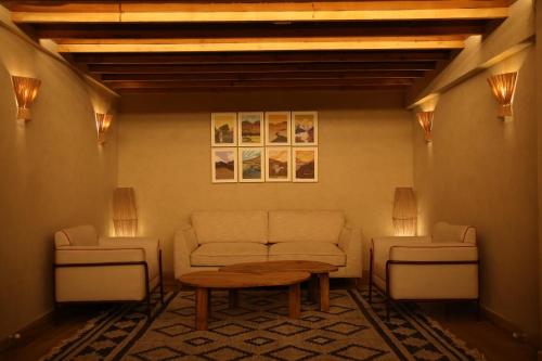 Lobby, Pal Hotel in Leh Lobby, Pal Hotel in Leh