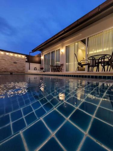 Oppa pool villa A in Khao Talo Oppa pool villa A in Khao Talo