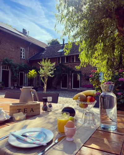 Instalaciones, Hoeve Berghof in Heerlen Instalaciones, Hoeve Berghof in Heerlen