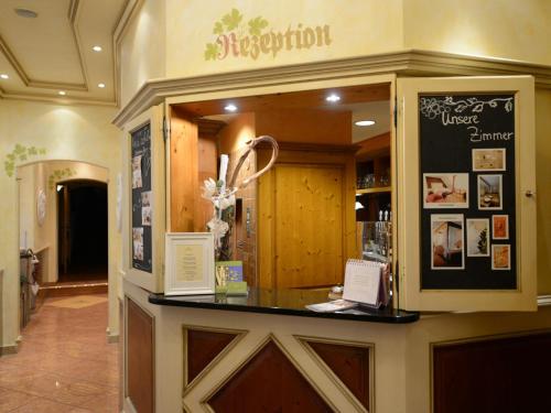 Land-gut Hotel zum Lowen Garni in Marktheidenfeld Land-gut Hotel zum Lowen Garni in Marktheidenfeld