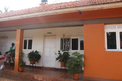 Entrada, Ambassador Bridge Motel in Jinja Entrada, Ambassador Bridge Motel in Jinja