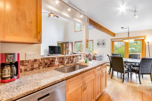 Mountain Vistas in Silverthorne Mountain Vistas in Silverthorne