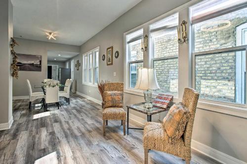 Pet-Friendly Chicago Retreat about 3 Mi to Dtwn! in Bridgeport Pet-Friendly Chicago Retreat about 3 Mi to Dtwn! in Bridgeport