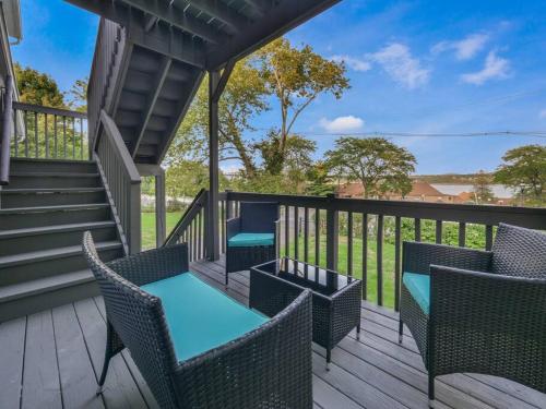 MidCentury Mod Suite, Hudson River/Mt Beacon Views in نيوبورجه MidCentury Mod Suite, Hudson River/Mt Beacon Views in نيوبورجه