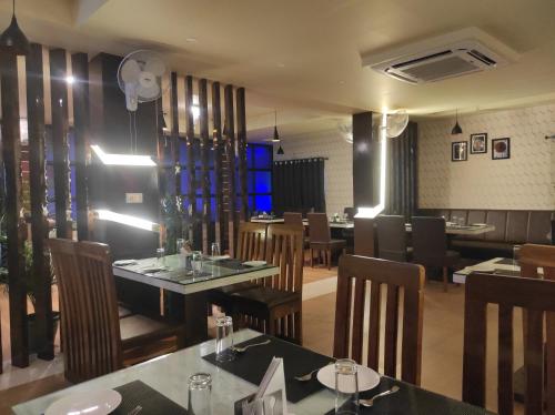 Restaurant, Hotel Paradise - Biswanath Chariali in Biswanath Chariali Restaurant, Hotel Paradise - Biswanath Chariali in Biswanath Chariali