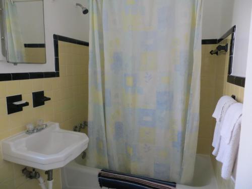 在meiguo.com看到的Skyway Motel的介绍图片