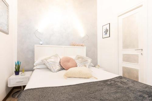 Silver Suite Trevi Fountain - Top Collection