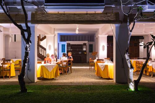 레스토랑, 클럽 빌라 (Club Villa) in 벤토타 레스토랑, 클럽 빌라 (Club Villa) in 벤토타