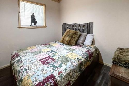 4-Season Mountain Escape with Breathtaking View! in Coaldale (CO) 4-Season Mountain Escape with Breathtaking View! in Coaldale (CO)