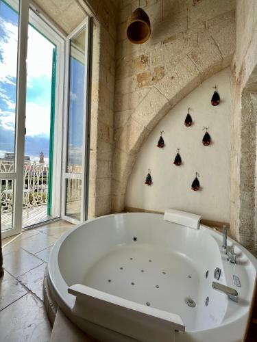 جاكوزي, Vittorio Emanuele Charming Suites in Monopoli City Centre جاكوزي, Vittorio Emanuele Charming Suites in Monopoli City Centre