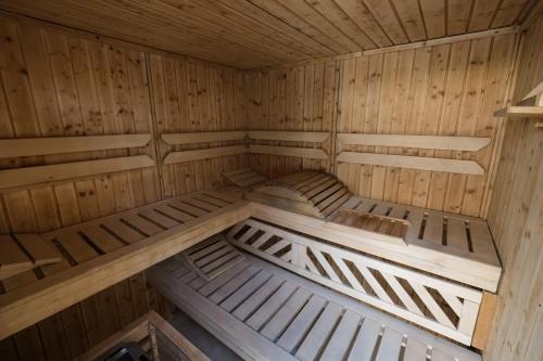 ซาวน่า, Chalet de Charme, Cedars, Lebanon, Balcony Floor in บชาร์เร ซาวน่า, Chalet de Charme, Cedars, Lebanon, Balcony Floor in บชาร์เร