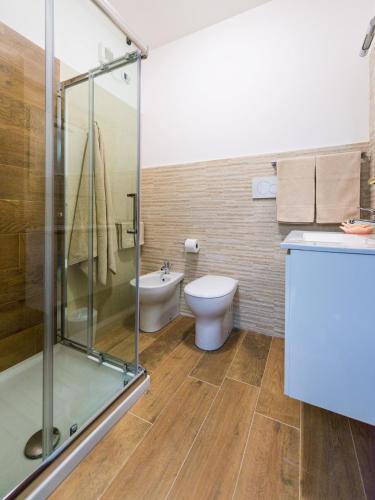 Bathroom, Alla scoperta delle Marche in Camerino Bathroom, Alla scoperta delle Marche in Camerino