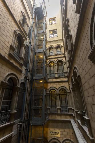 This photo about Hostalin Barcelona Passeig de Gracia shared on HyHotel.com