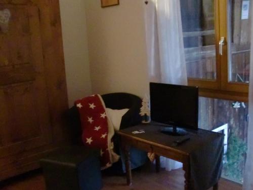 This photo about Chambres d’hotes chez Loulou et Caramel shared on HyHotel.com