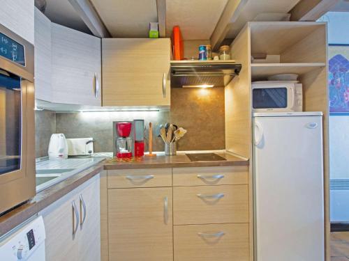 Chalet cosy avec garage et vues, 3 niveaux, 6 pers, proche Luz, animaux admis - FR-1-402-54 in Viella Chalet cosy avec garage et vues, 3 niveaux, 6 pers, proche Luz, animaux admis - FR-1-402-54 in Viella