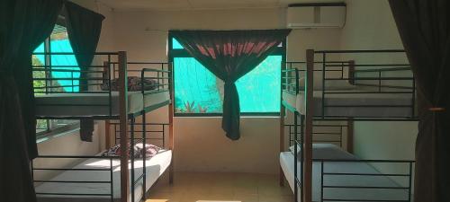 Raihei Auberge de jeunesse Chez l'habitant à Bora Bora (Raihei Auberge de jeunesse Chez l'habitant a Bora Bora) near مطار Bora Bora Raihei Auberge de jeunesse Chez l'habitant à Bora Bora (Raihei Auberge de jeunesse Chez l'habitant a Bora Bora) near مطار Bora Bora