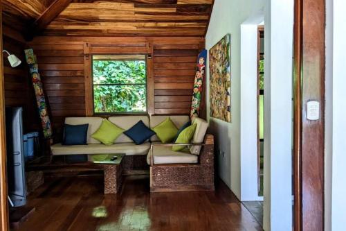 Shankton Harbour 3 Bedroom 4 Bathroom Beach House w Private BEACH SEA path in Tola Shankton Harbour 3 Bedroom 4 Bathroom Beach House w Private BEACH SEA path in Tola