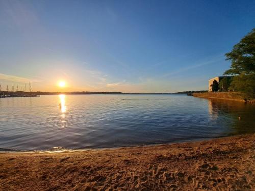 ชายหาด, Studio im Blockhaus am Chiemsee in แบร์เนา อัม ชิมเซ ชายหาด, Studio im Blockhaus am Chiemsee in แบร์เนา อัม ชิมเซ