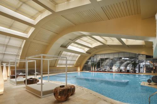 Swimming pool, InterContinental Changsha By IHG in Kaifu Swimming pool, InterContinental Changsha By IHG in Kaifu