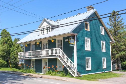 Eksterijer hotela, Auberge de l'Ouest in Sainte-Foy (QC) Eksterijer hotela, Auberge de l'Ouest in Sainte-Foy (QC)