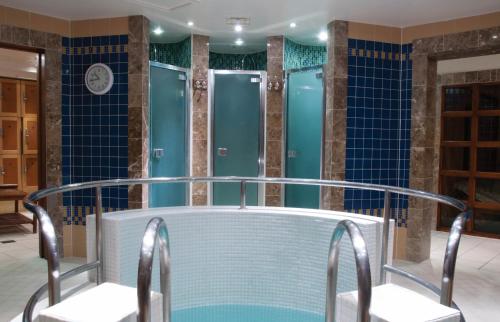سبا, فندق شامبنيس فوريست مير (Champneys Forest Mere Hotel) in ليبهوك سبا, فندق شامبنيس فوريست مير (Champneys Forest Mere Hotel) in ليبهوك