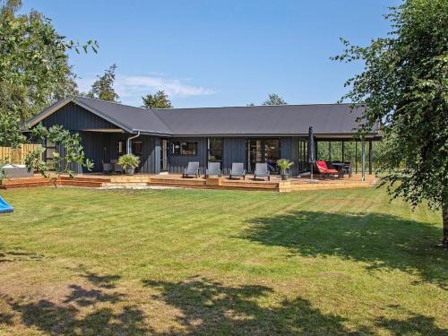 A szálláshely kívülről, 8 person holiday home in Væggerløse in Vaeggerlose A szálláshely kívülről, 8 person holiday home in Væggerløse in Vaeggerlose