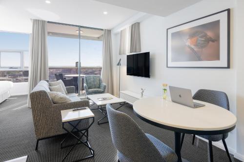 Meriton Suites Zetland in Zetland Meriton Suites Zetland in Zetland