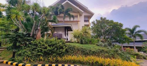 Exterior view, Alta Vista De Boracay by Crystal near Puka Beach Exterior view, Alta Vista De Boracay by Crystal near Puka Beach