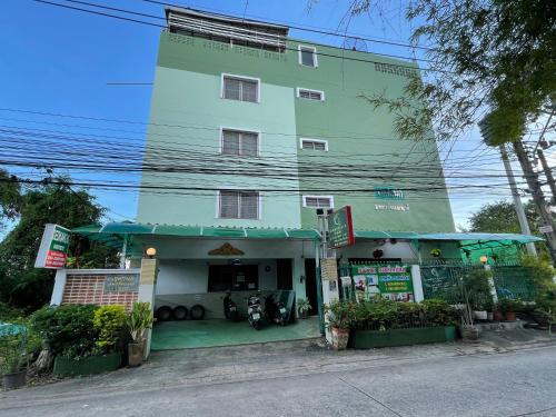 เกศกนก อพาร์ตเมนต์ (Gedkanok Apartment) near กองบินตำรวจ เกศกนก อพาร์ตเมนต์ (Gedkanok Apartment) near กองบินตำรวจ