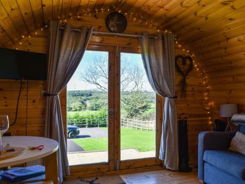 Buitenkant, Jacob's Den - Uk40976 in Morriston Buitenkant, Jacob's Den - Uk40976 in Morriston