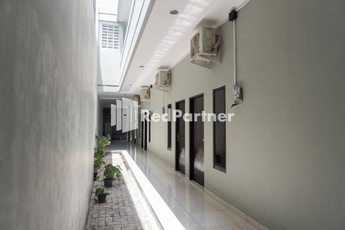 ทางเข้า, Athena House Syariah Near The Park Mall Solo Baru Mitra RedDoorz near เดอะพาร์ค ทางเข้า, Athena House Syariah Near The Park Mall Solo Baru Mitra RedDoorz near เดอะพาร์ค