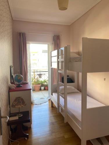 Traditional And Spacious Apartment In Neo Psychiko