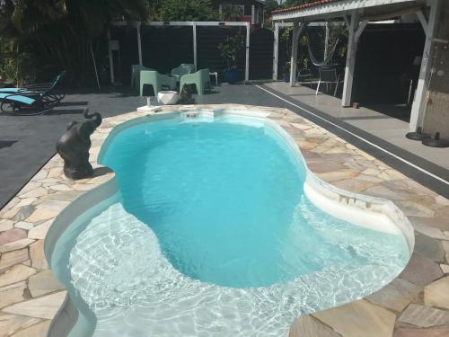 GRAND T2 TOUT CONFORT , EMPLACEMENT IDEAL in Riviere-Salee GRAND T2 TOUT CONFORT , EMPLACEMENT IDEAL in Riviere-Salee