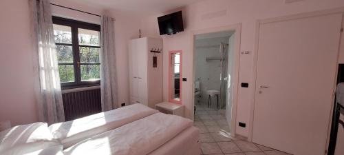 Eden Guest House Colico in Colico Eden Guest House Colico in Colico
