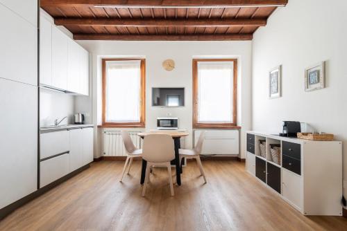 Kitchen, Italian Experience-Uriel Suite Apartment in Spessa Kitchen, Italian Experience-Uriel Suite Apartment in Spessa