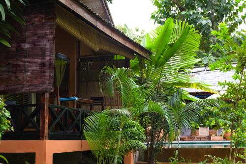 balkon/terras, Mandala Ou Resort in Nong Khiaw balkon/terras, Mandala Ou Resort in Nong Khiaw