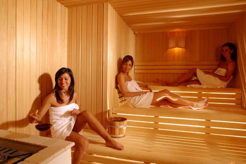 Hotel Menardi in Cortina d'Ampezzo City Center Hotel Menardi in Cortina d'Ampezzo City Center
