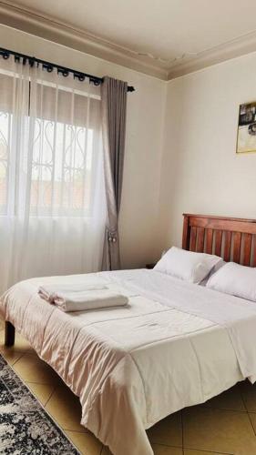 Relaxing 2-Bedroom apartment with parking space.