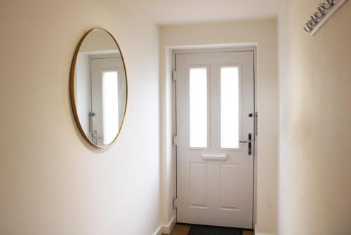 Vchod, Low Cost, 4 Bed with Parking & Large Garden 14 in Kidlington Vchod, Low Cost, 4 Bed with Parking & Large Garden 14 in Kidlington