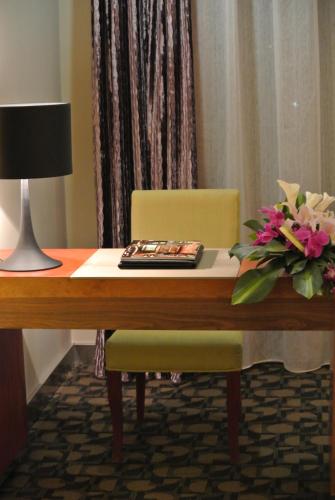 This photo about Yangshuo TangRenJie Hotel Mingshi Xi Yuan shared on HyHotel.com