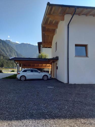 A szálláshely kívülről, Großzügiges Apartment Georg Mayrhofen Barrierefrei (Großzugiges Apartment Georg Mayrhofen Barrierefrei) in Hollenzen A szálláshely kívülről, Großzügiges Apartment Georg Mayrhofen Barrierefrei (Großzugiges Apartment Georg Mayrhofen Barrierefrei) in Hollenzen