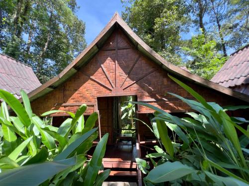 Buitenkant, Spring River Resort in Koun Kham Buitenkant, Spring River Resort in Koun Kham