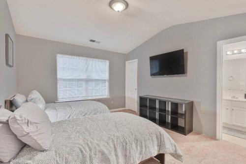 Beautiful Cozy 3-Bedroom Townhome Retreat in Fulton Country Airport Beautiful Cozy 3-Bedroom Townhome Retreat in Fulton Country Airport
